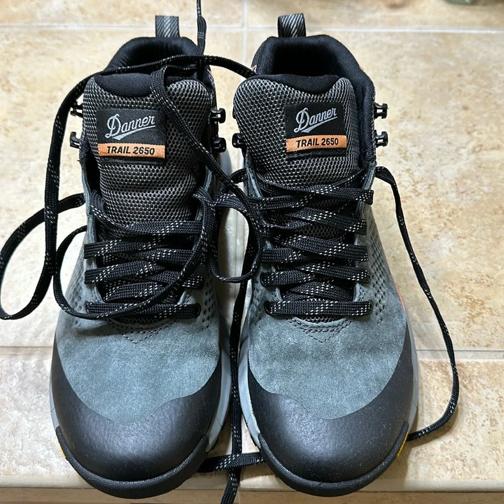 Danner Trail 2650 Women's Gray and Black Lace-Up Hiking Boots - Picture 1 of 6